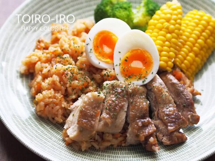 炊飯器で簡単！炊き込みチキンライス