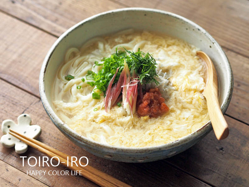 白だしで作る 梅玉あんかけうどん Toiro Note トイロノート 家族が笑顔になる いつものごはんを彩るレシピサイト
