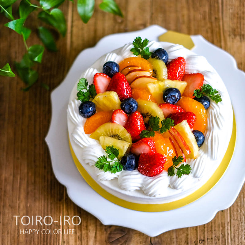 13個目の誕生日ケーキ お祝いのケーキ Toiro Note トイロノート 家族が笑顔になる いつものごはんを彩るレシピサイト