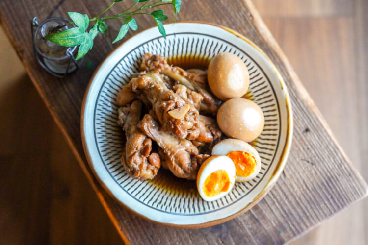 手羽元の甘辛はちみつ照り煮（卵入り）