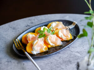5分でできる！柿マスカルポーネ生ハム